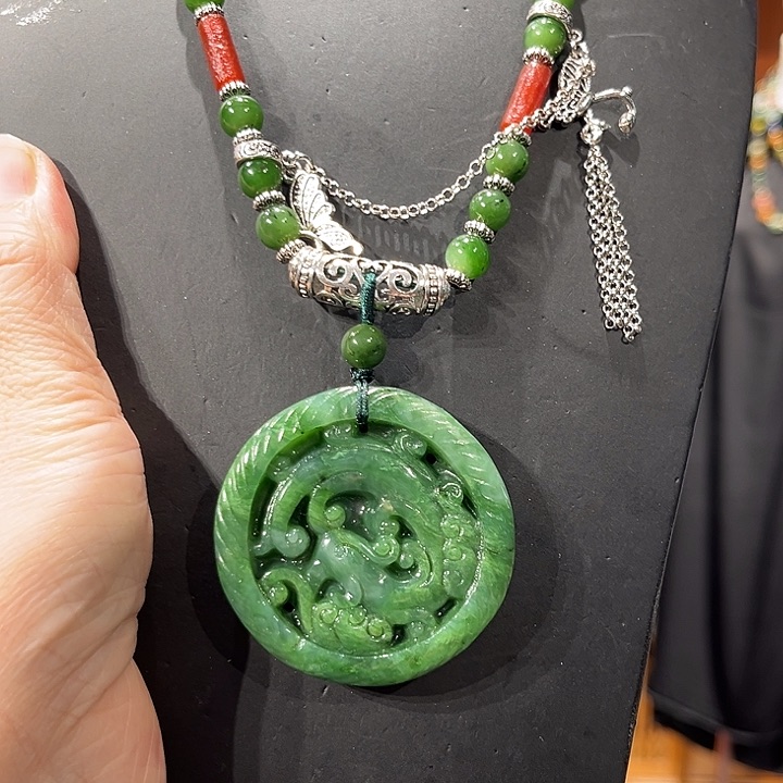 颈饰未镶嵌和田玉