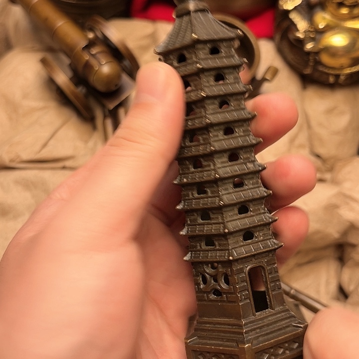 文玩铜器做工精良