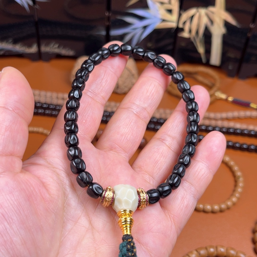 椰蒂吊坠5677788888999