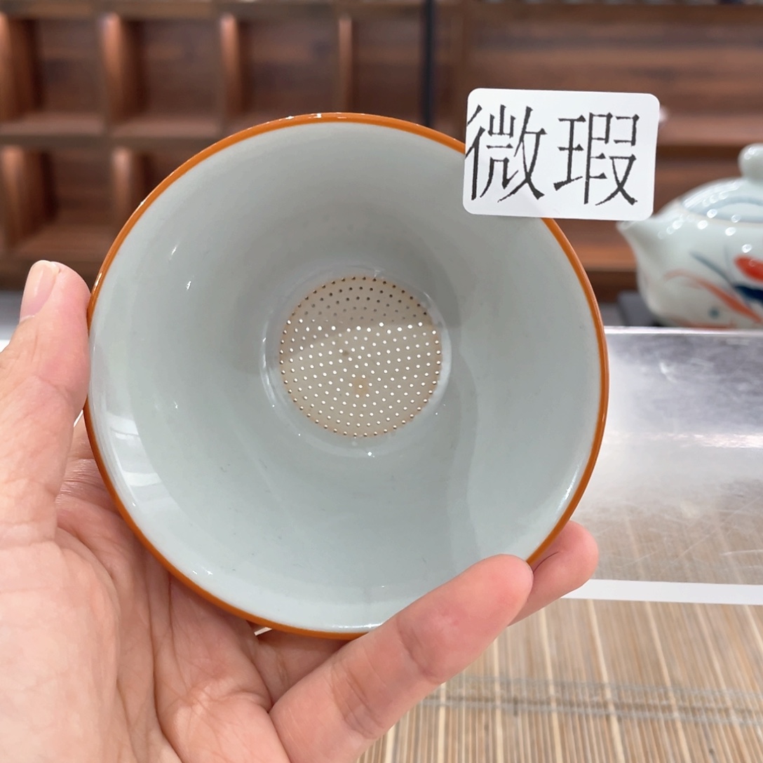 釉下手绘茶具微瑕