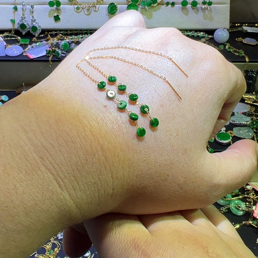 颈饰18K金镶嵌翡翠耳线