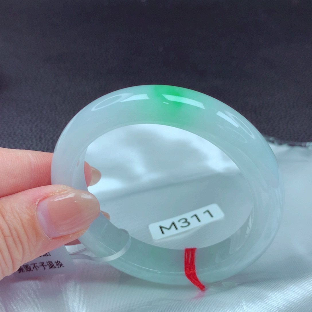 翡翠手镯未镶嵌手镯88