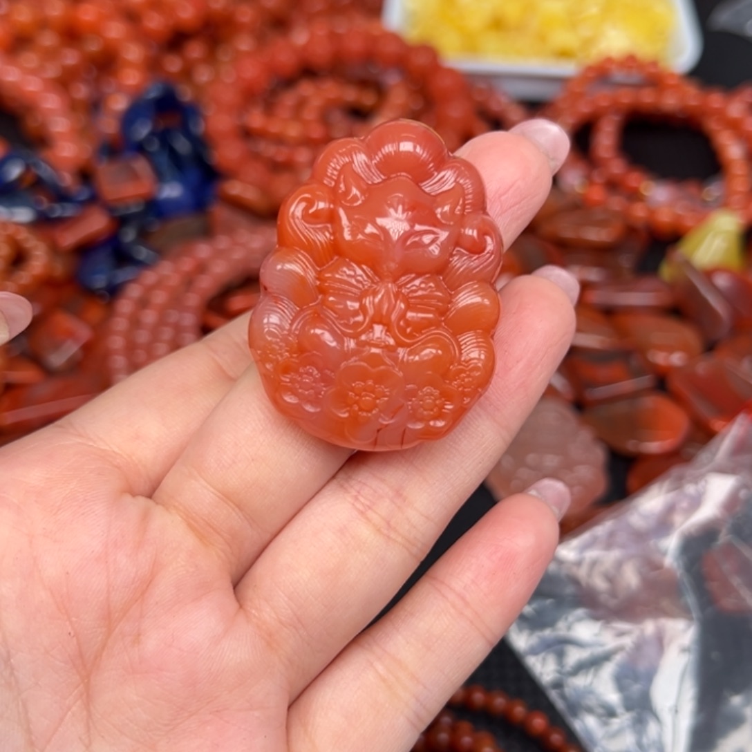 拉***哥南红玛瑙未镶嵌吊坠(不含链)多样性