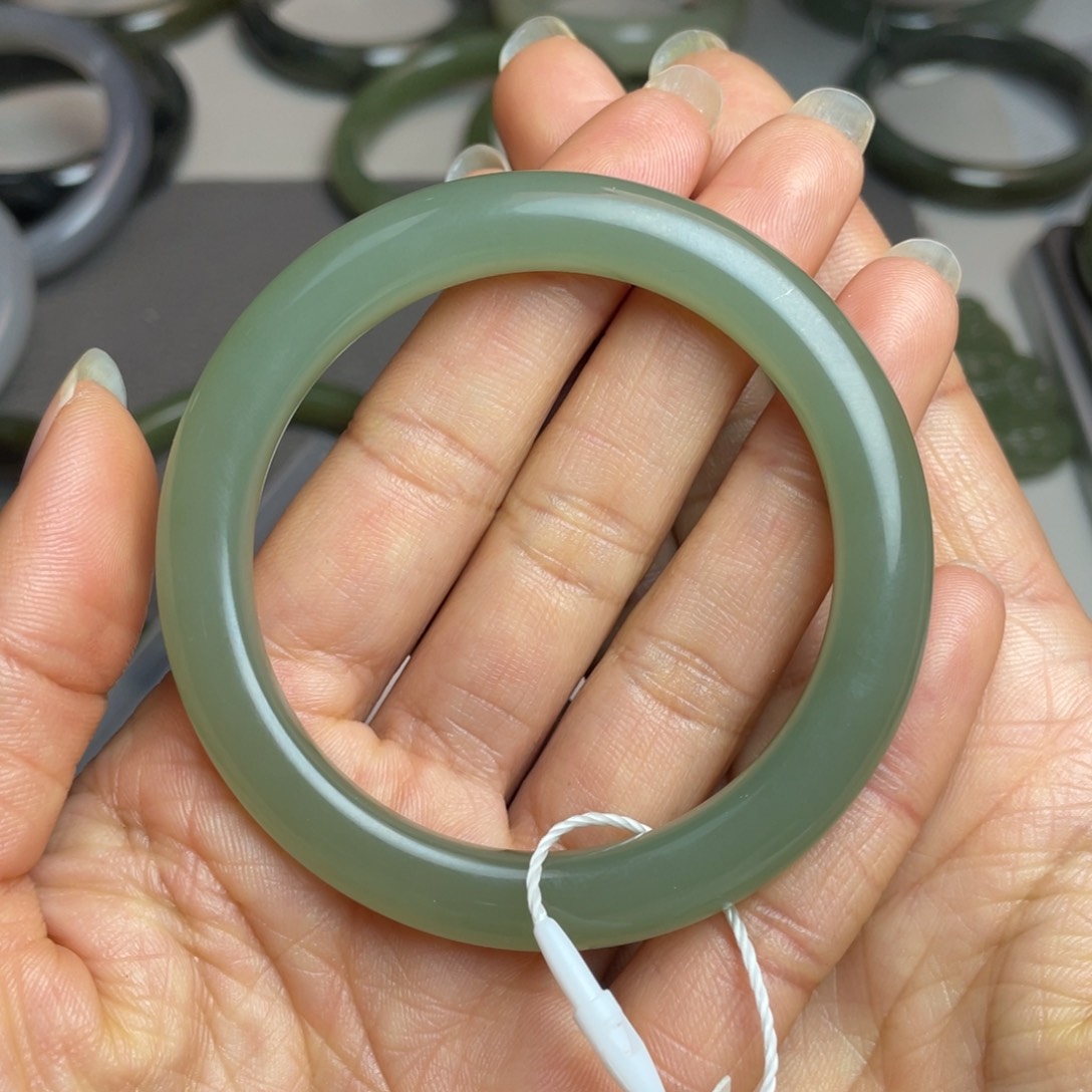 和田玉颈饰未镶嵌54