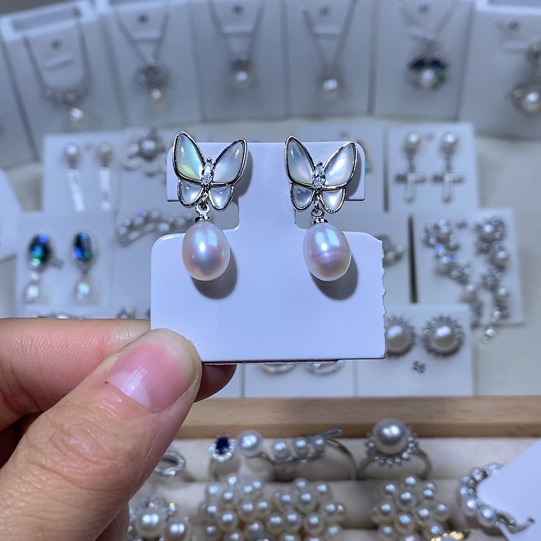 未镶嵌淡水珍珠耳饰