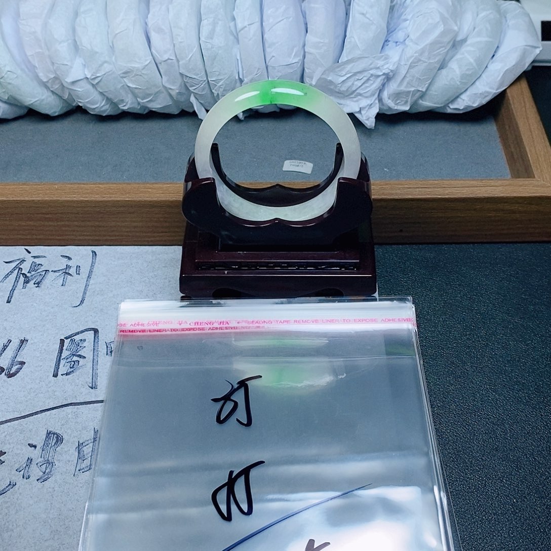 非金属时尚手镯飘花