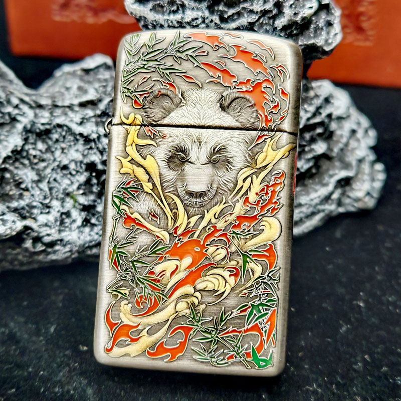 【老李鉴定】Zippo打火机正品 纤巧盔甲镀银鎏金珐琅彩功夫熊猫DYJ1