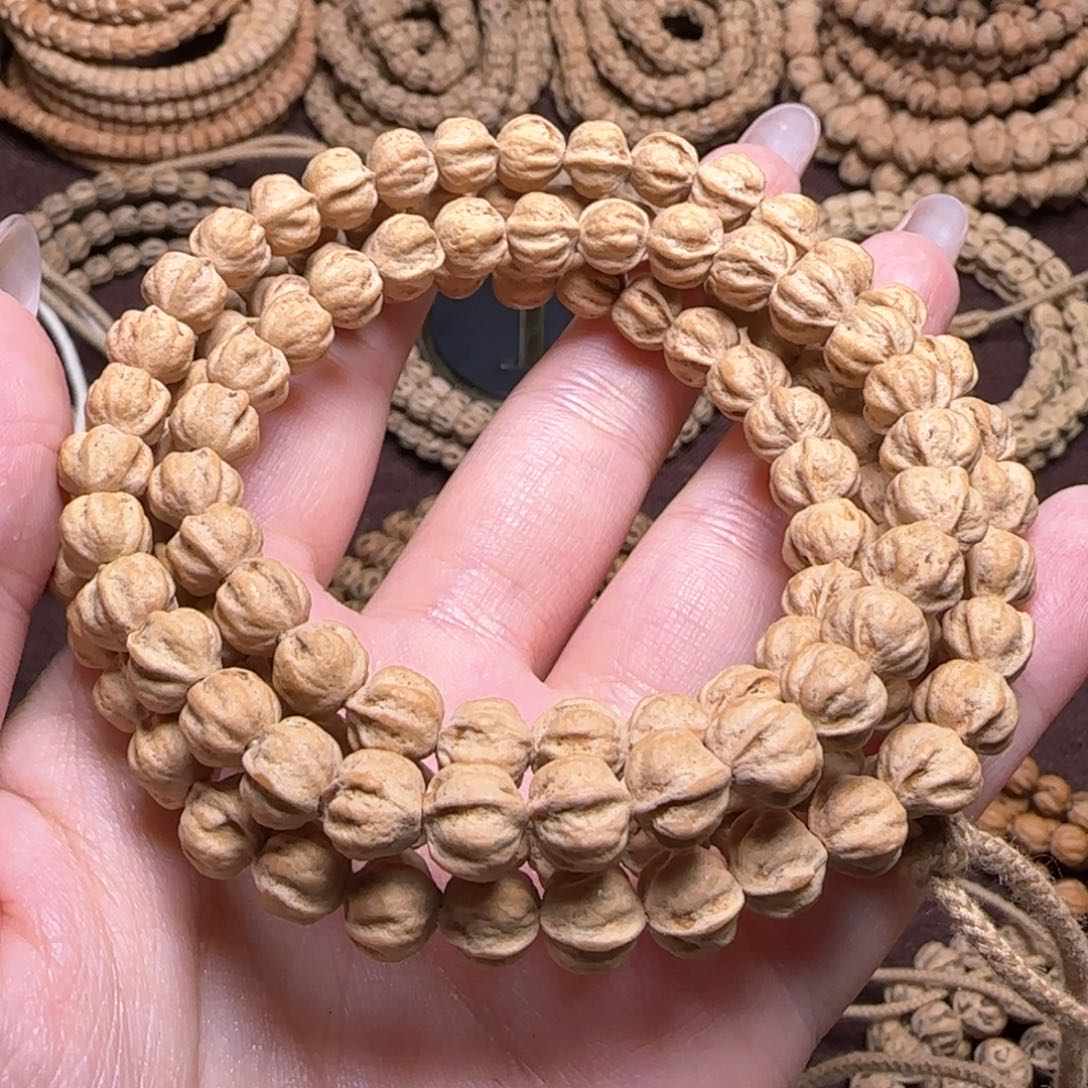 柏香籽/百香籽手串游****?