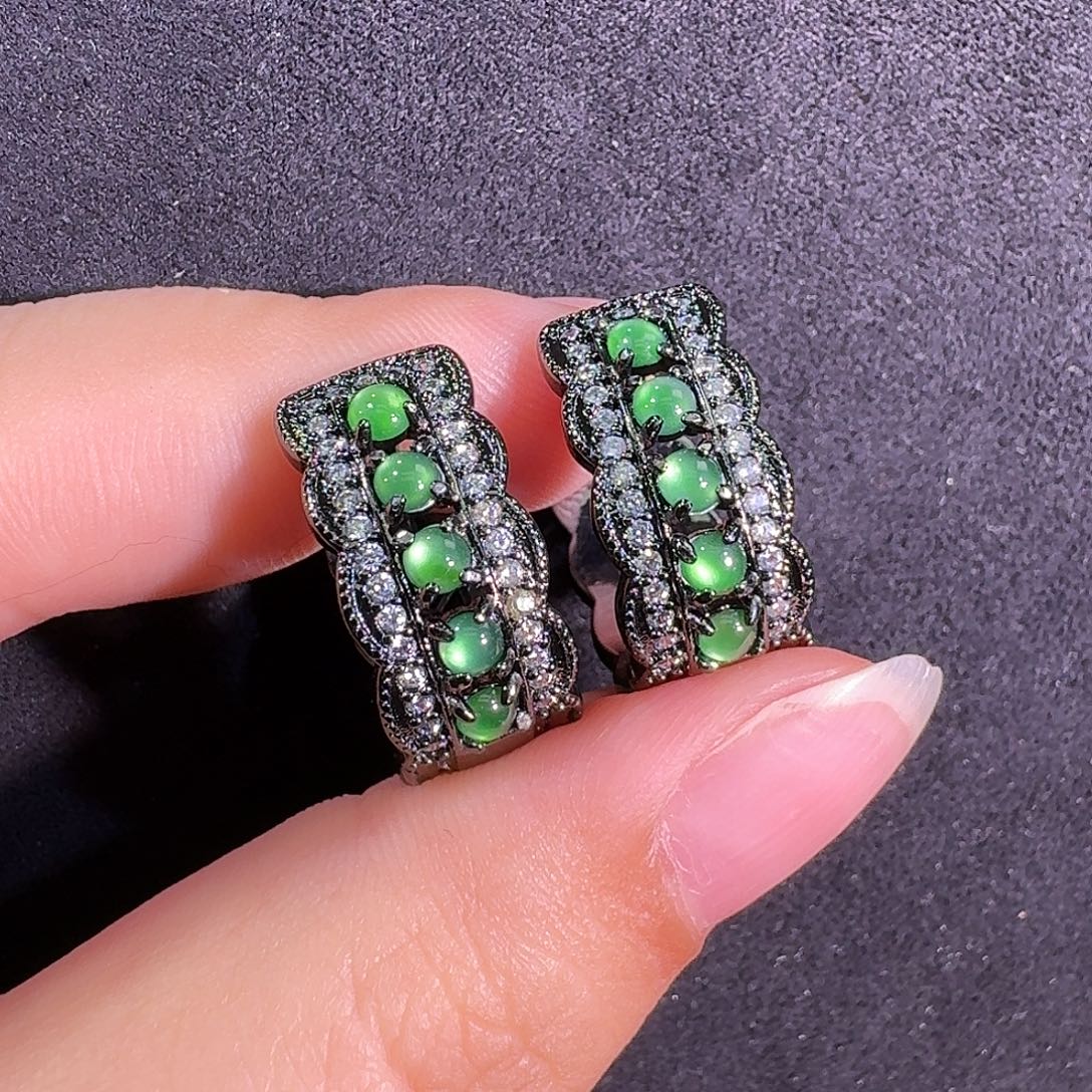 翡翠未镶嵌耳饰蛋面