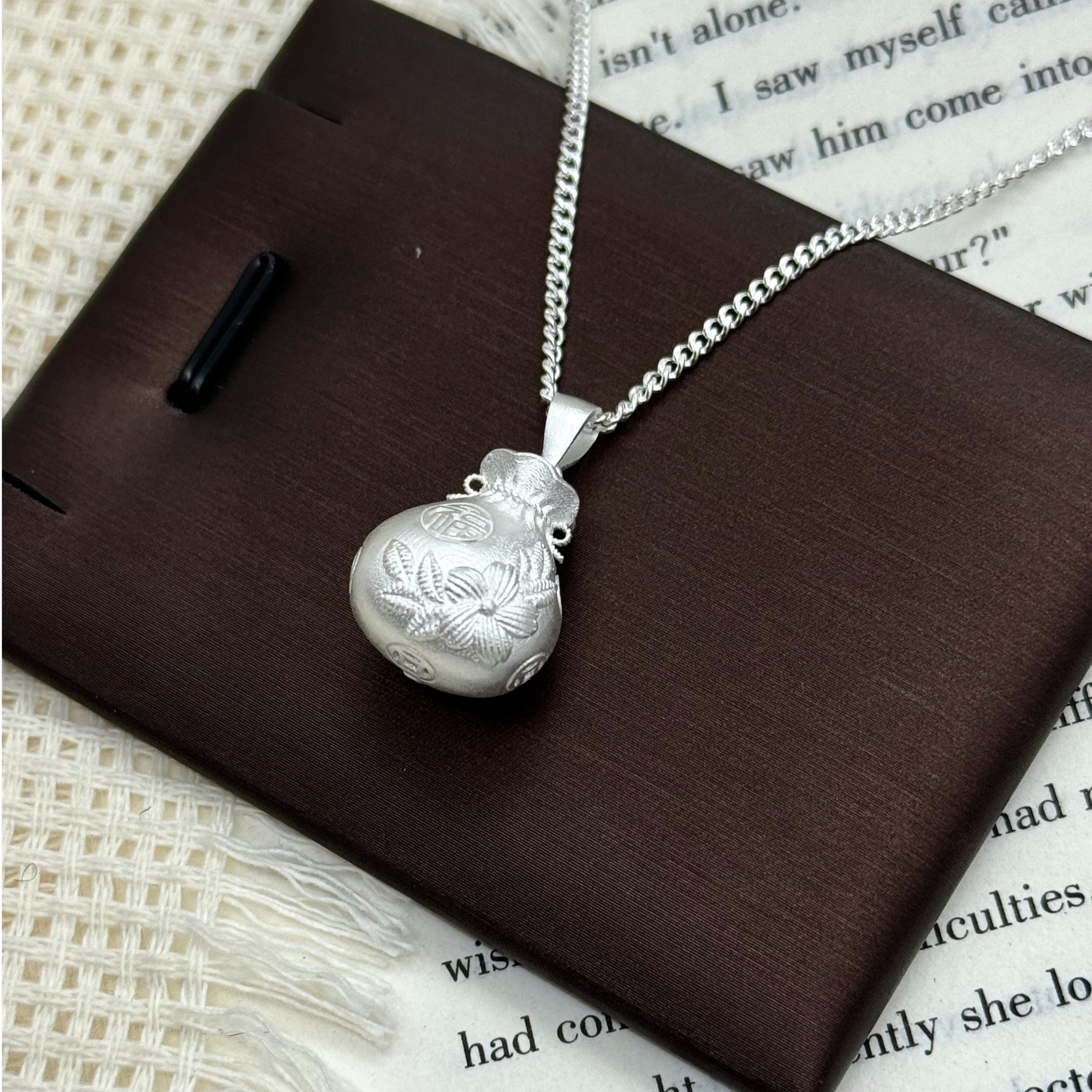 坠链均足银 足银篆刻花朵葫芦吊坠项链