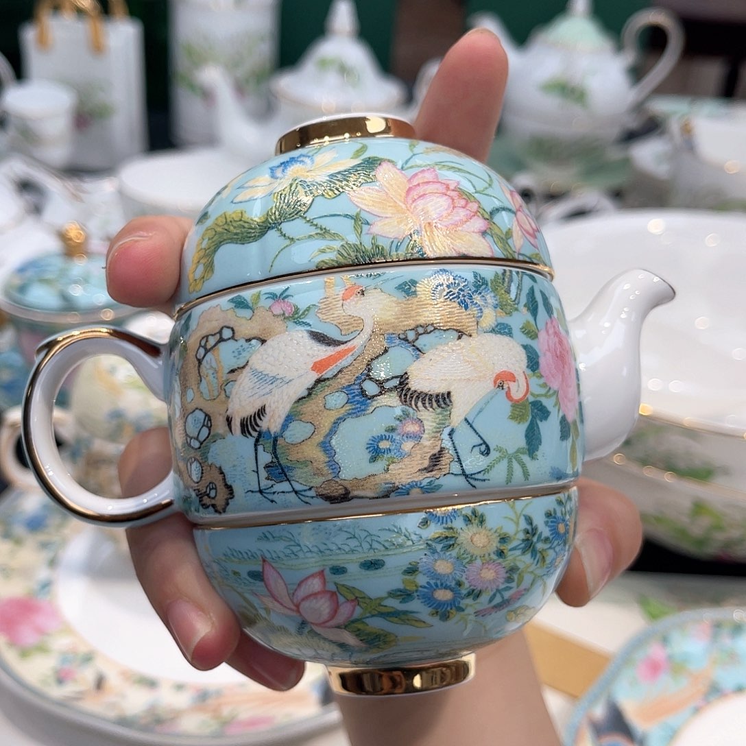 骨瓷旅行茶具——————