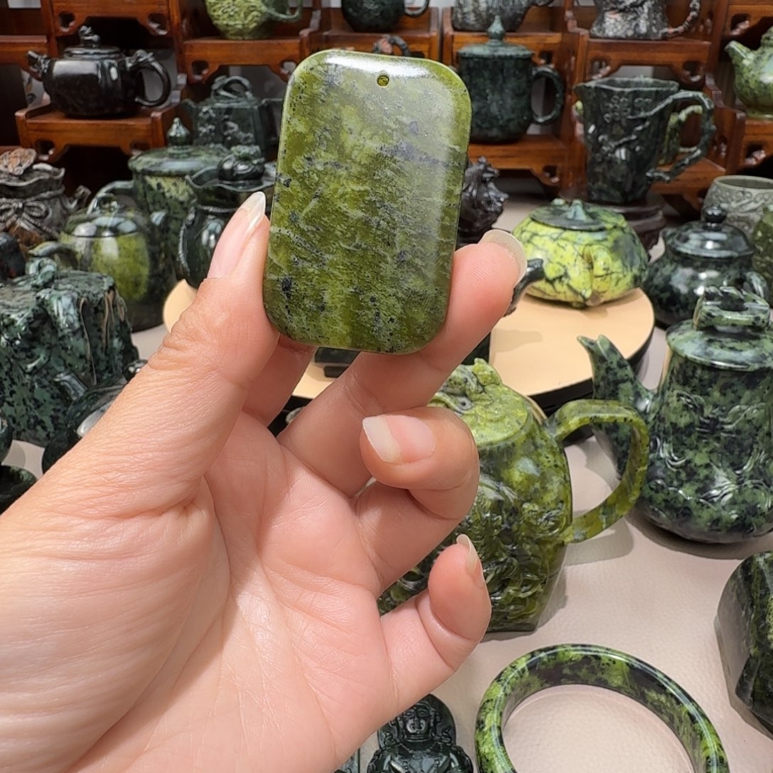 碳***命蛇纹石玉未镶嵌藏玉药王石茶壶