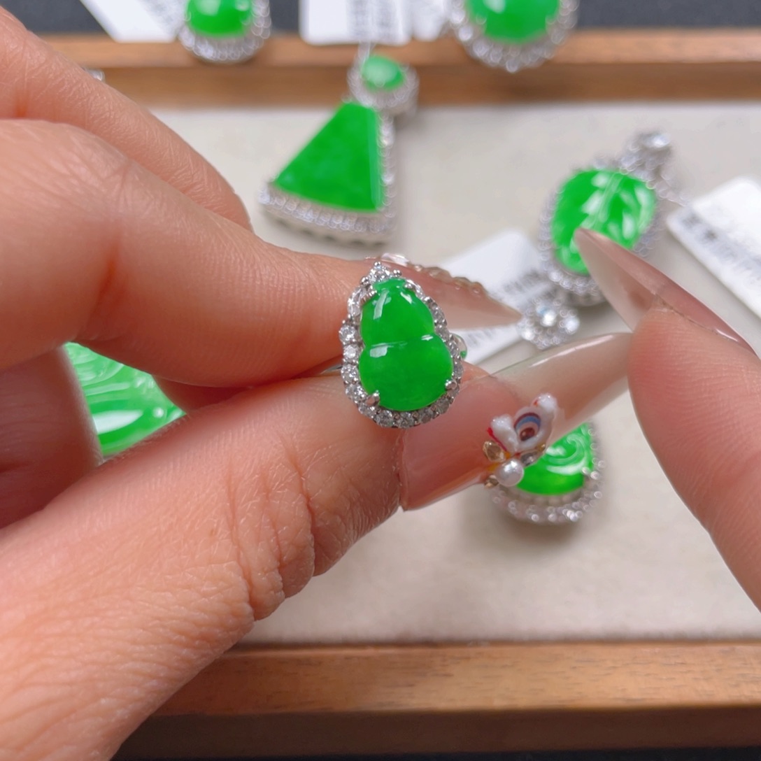 翡翠戒指银S925镶嵌翡翠