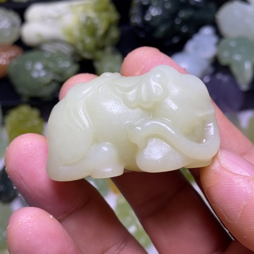 【闪购商品】蛇纹石玉颈饰未镶嵌
