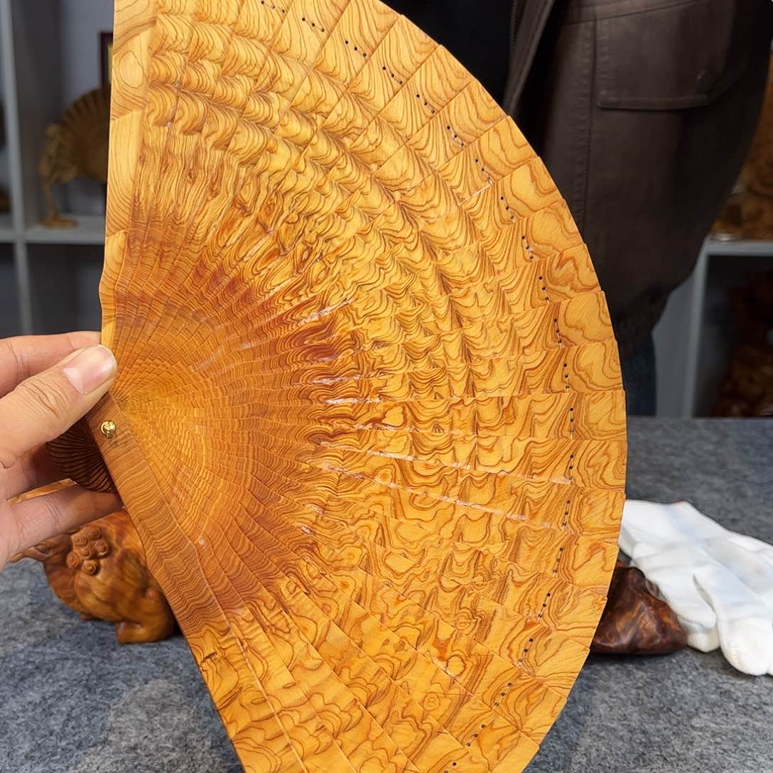 柏木（崖柏）金丝龙胆闪电把件特别款