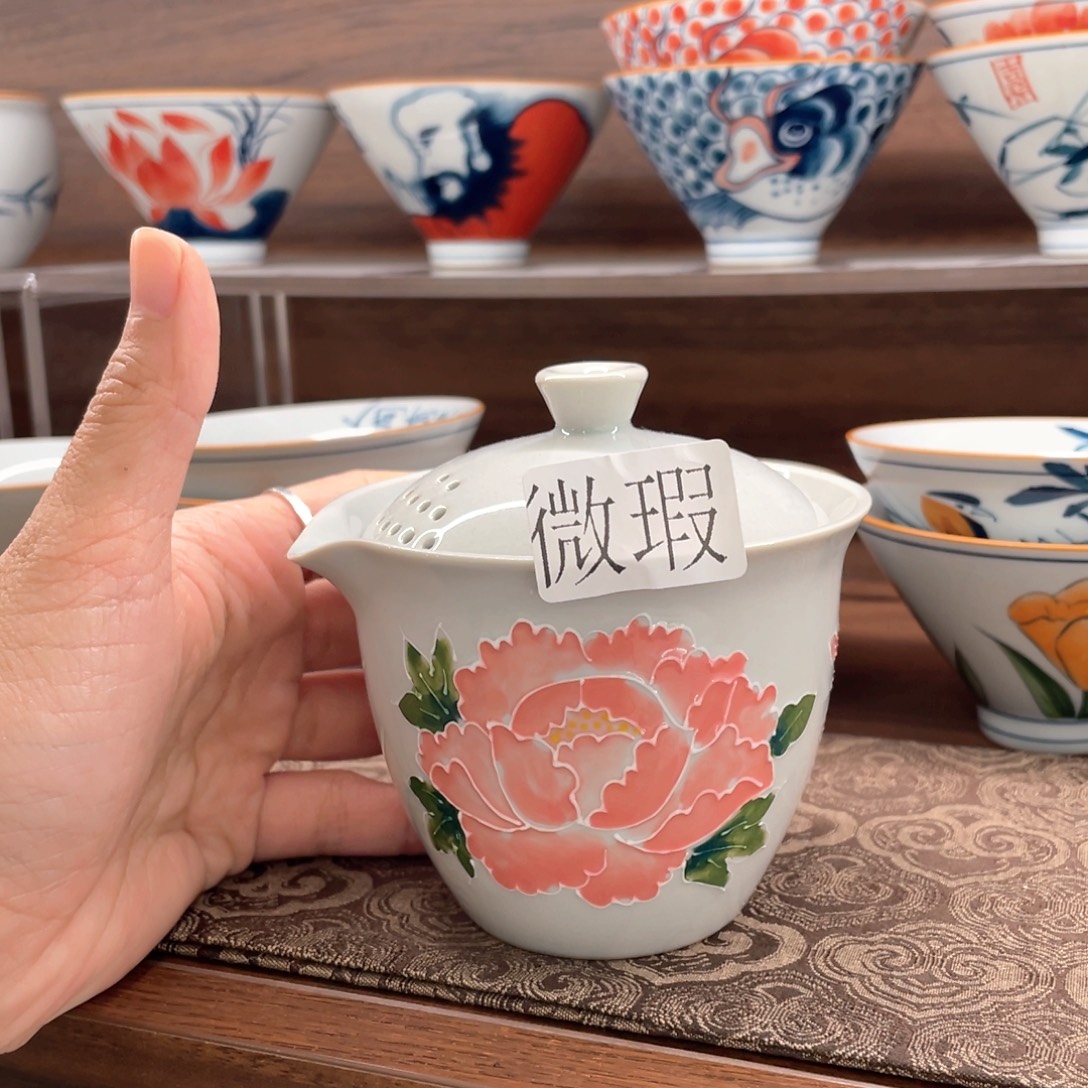釉下手绘茶具微瑕
