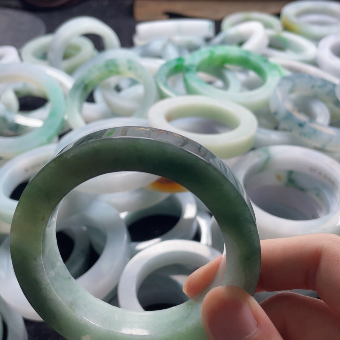 定制翡翠未镶嵌A货