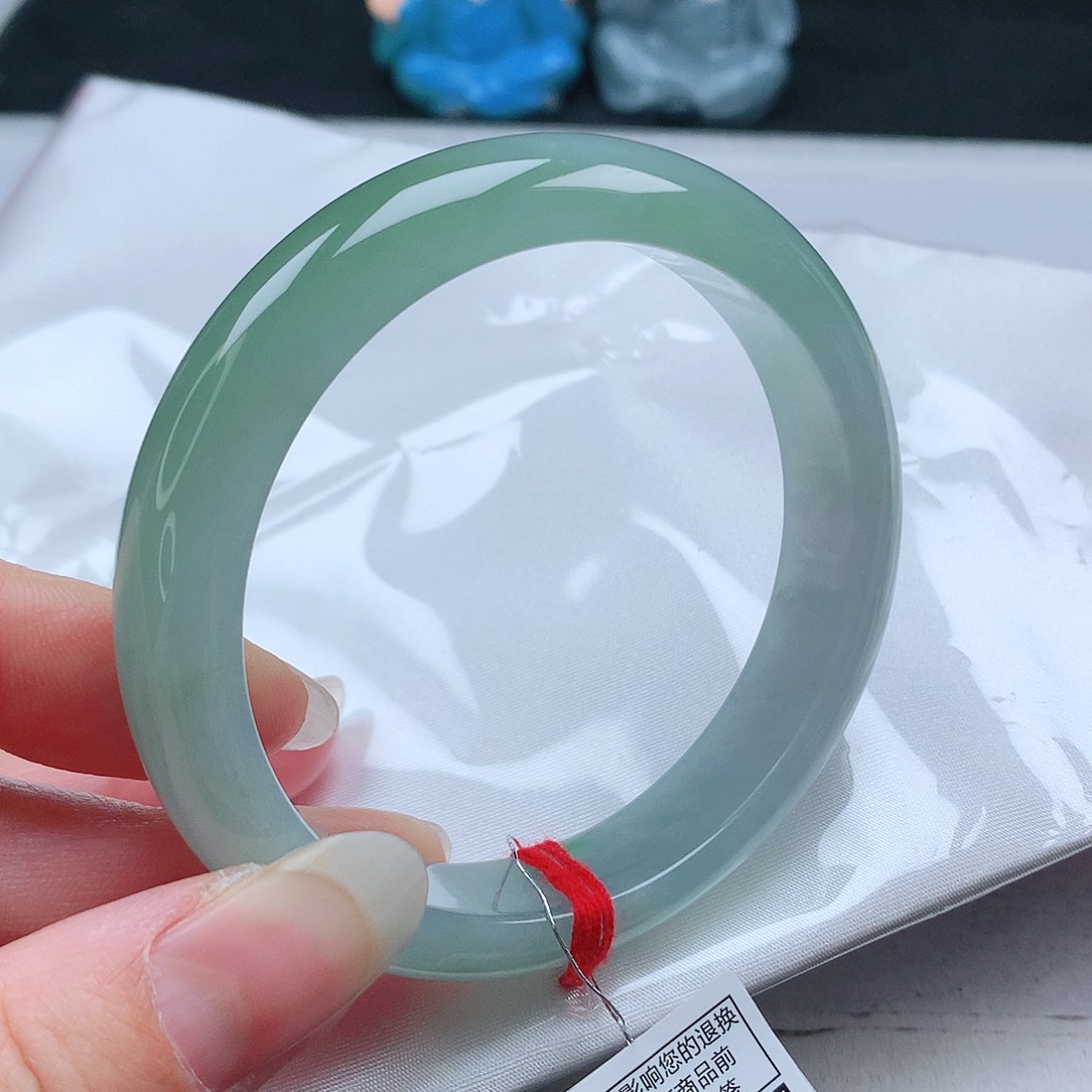 翡翠手镯未镶嵌56+圈