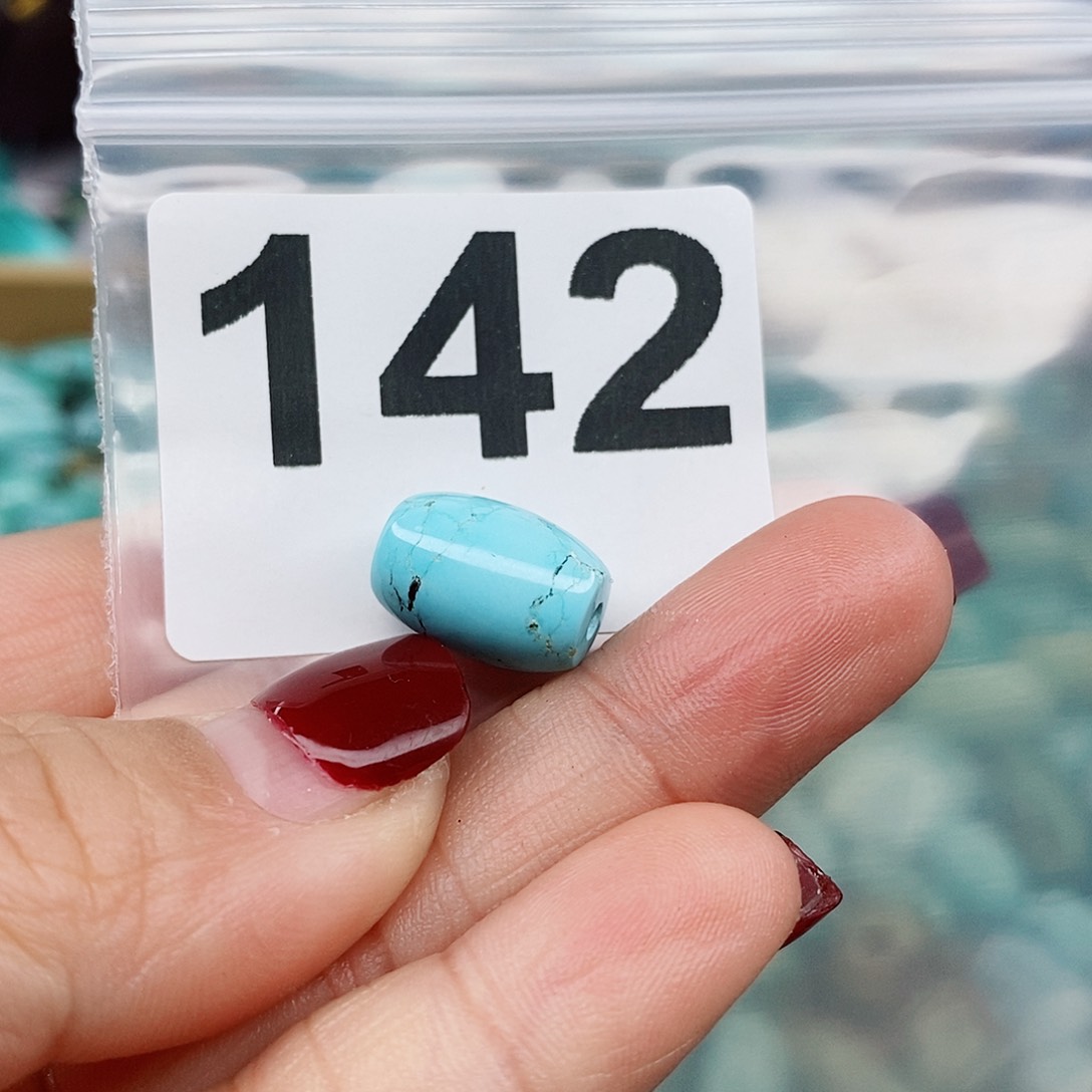 绿松石颈饰未镶嵌