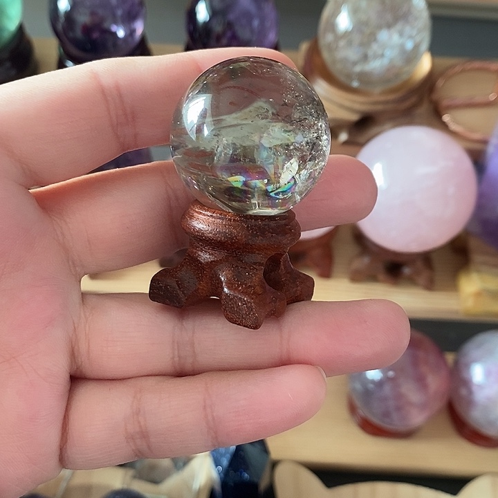 石材3.1直径茶晶带彩纯天然水晶小球！