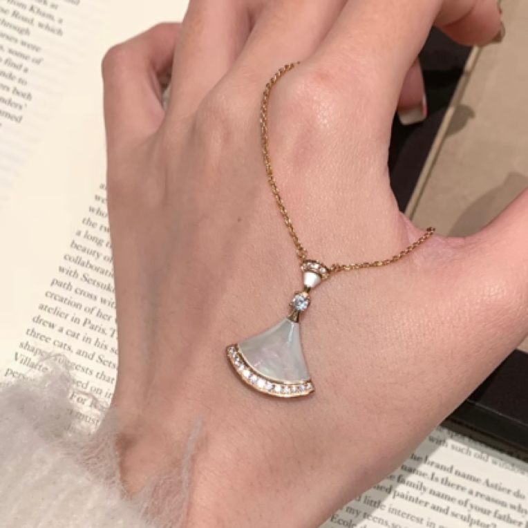 非金属陶瓷项链 闪闪家白色小裙子项链