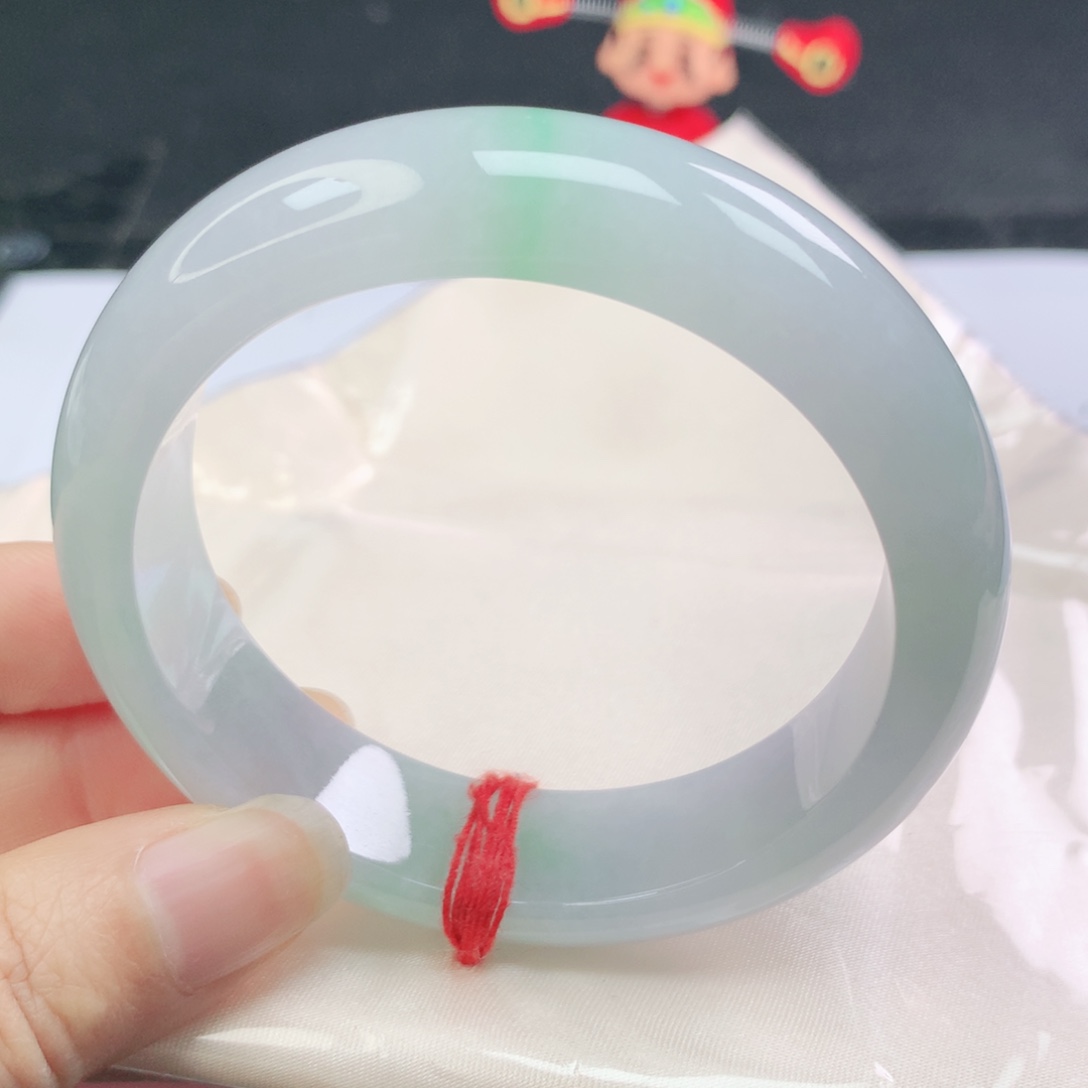 翡翠未镶嵌手镯正