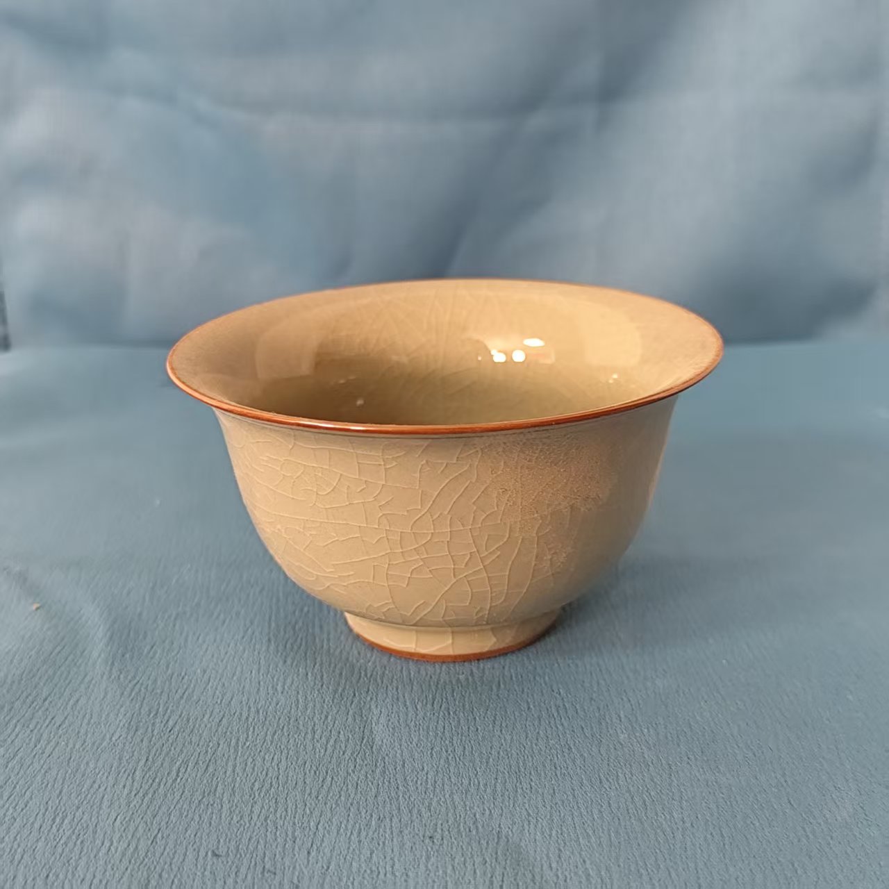 景德镇陶瓷开片压手杯