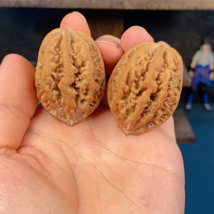 文玩核桃吊坠60¥¥红牛