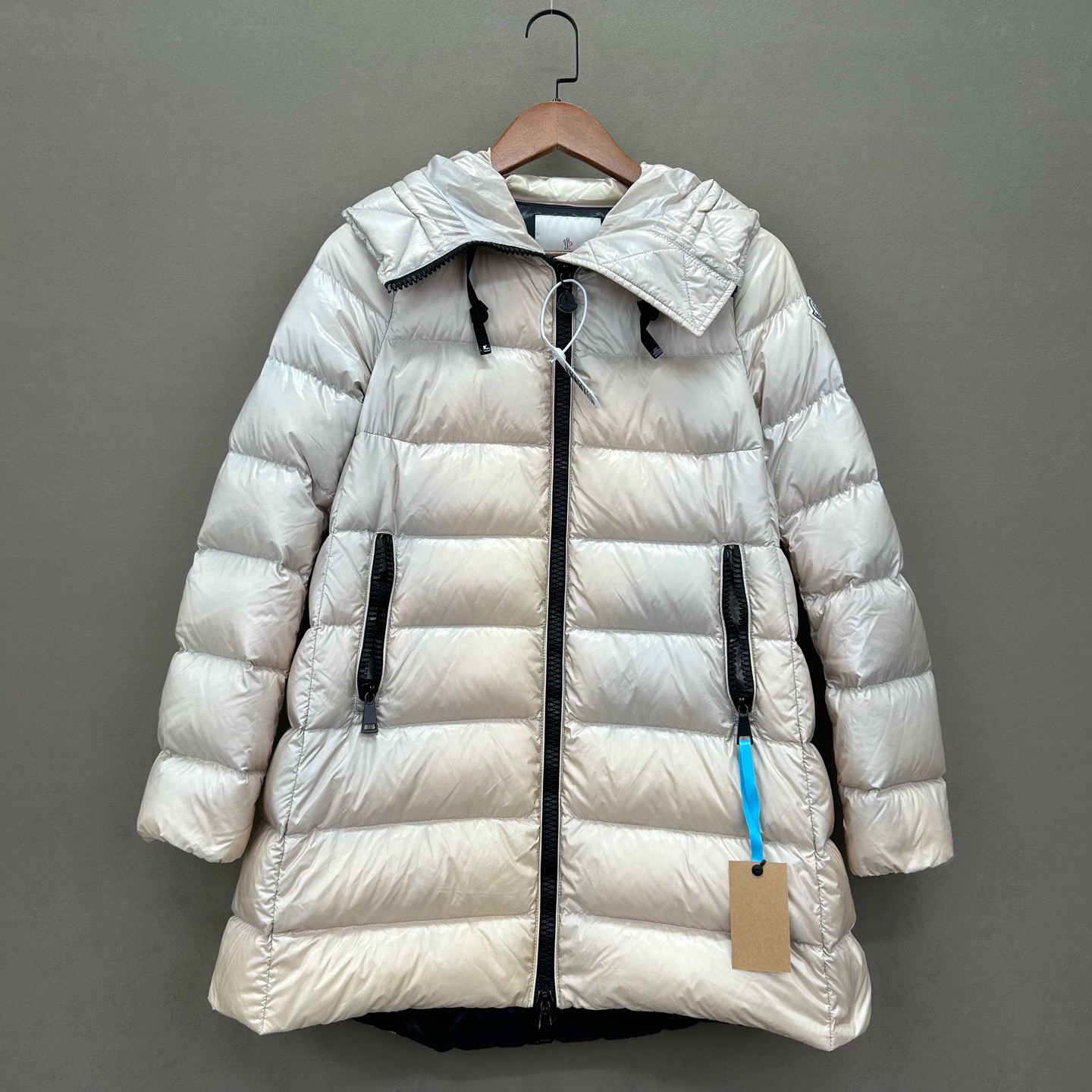 99新 MONCLER/蒙口 Suyen连帽羽绒服 0码 ys000302