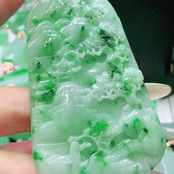 翡翠未镶嵌颈饰翡翠