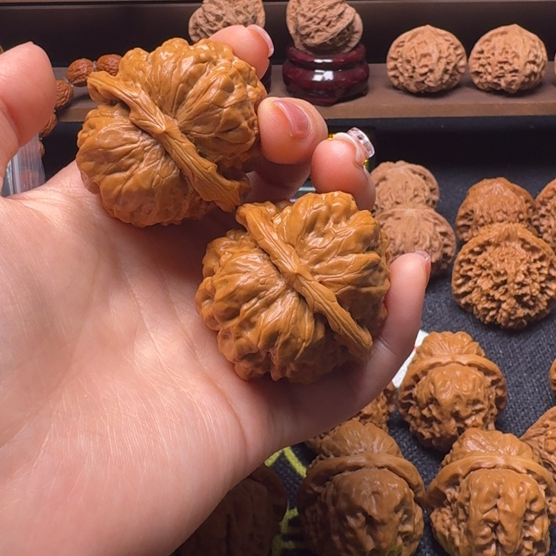 文玩核桃吊坠44哈蟆头