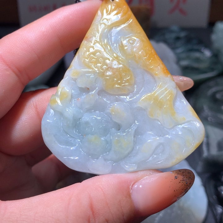 翡翠未镶嵌颈饰保真天然A货翡翠