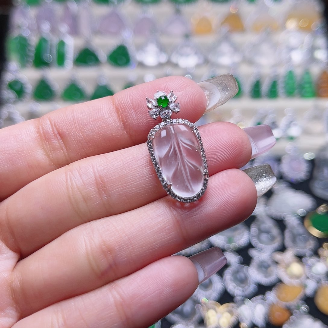 石英质玉颈饰银S925镶嵌