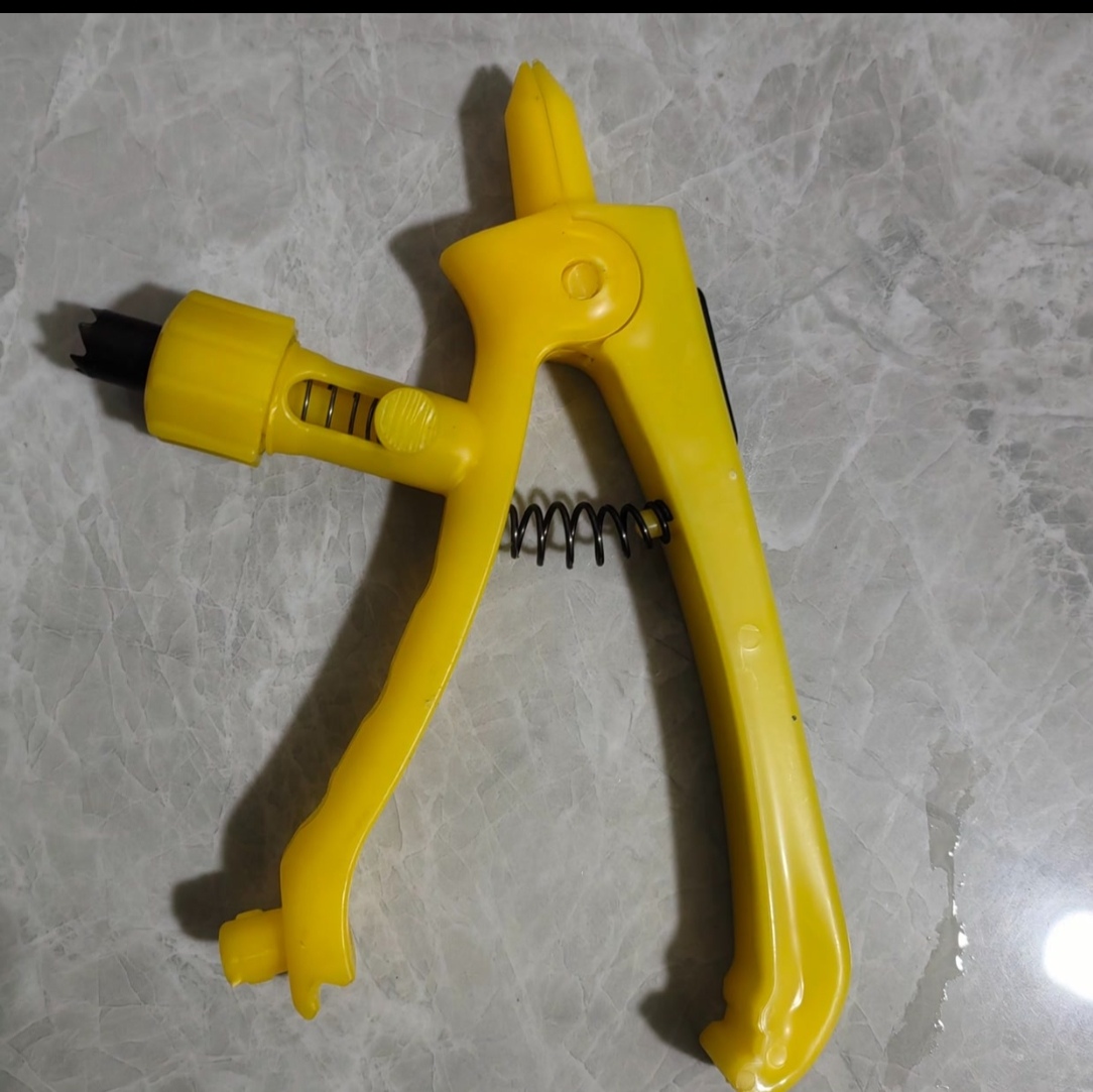 滴灌硬带，多功能打孔器