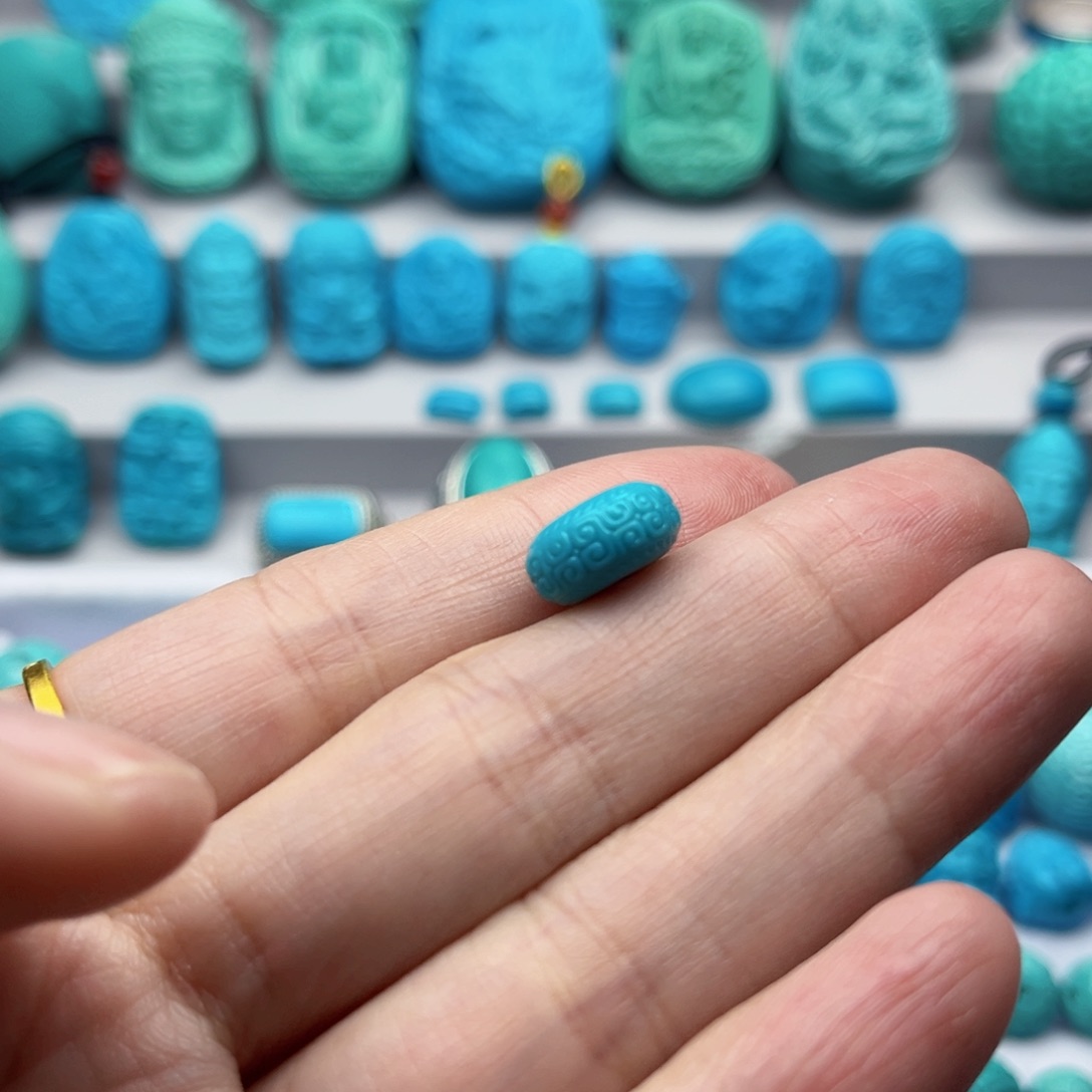 绿松石雕刻未镶嵌