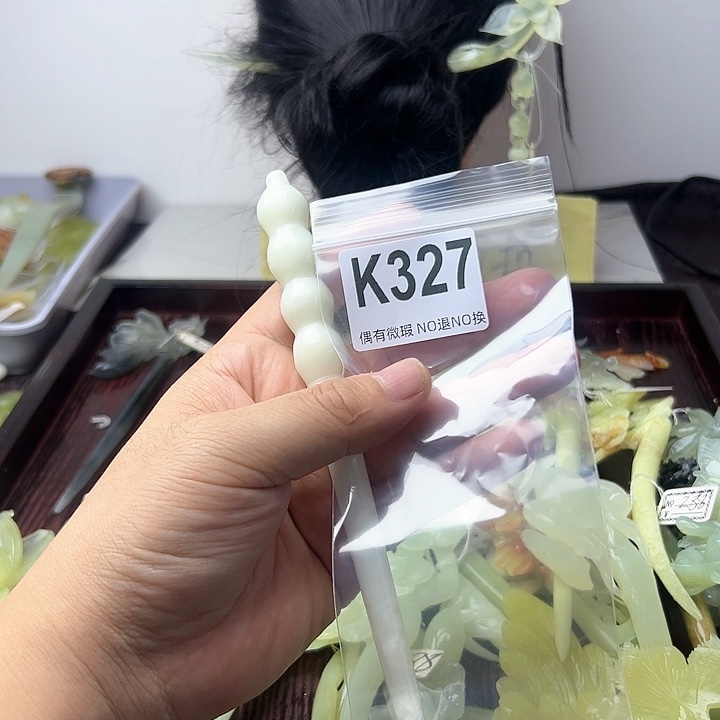 蛇纹石玉发饰合金正***钟