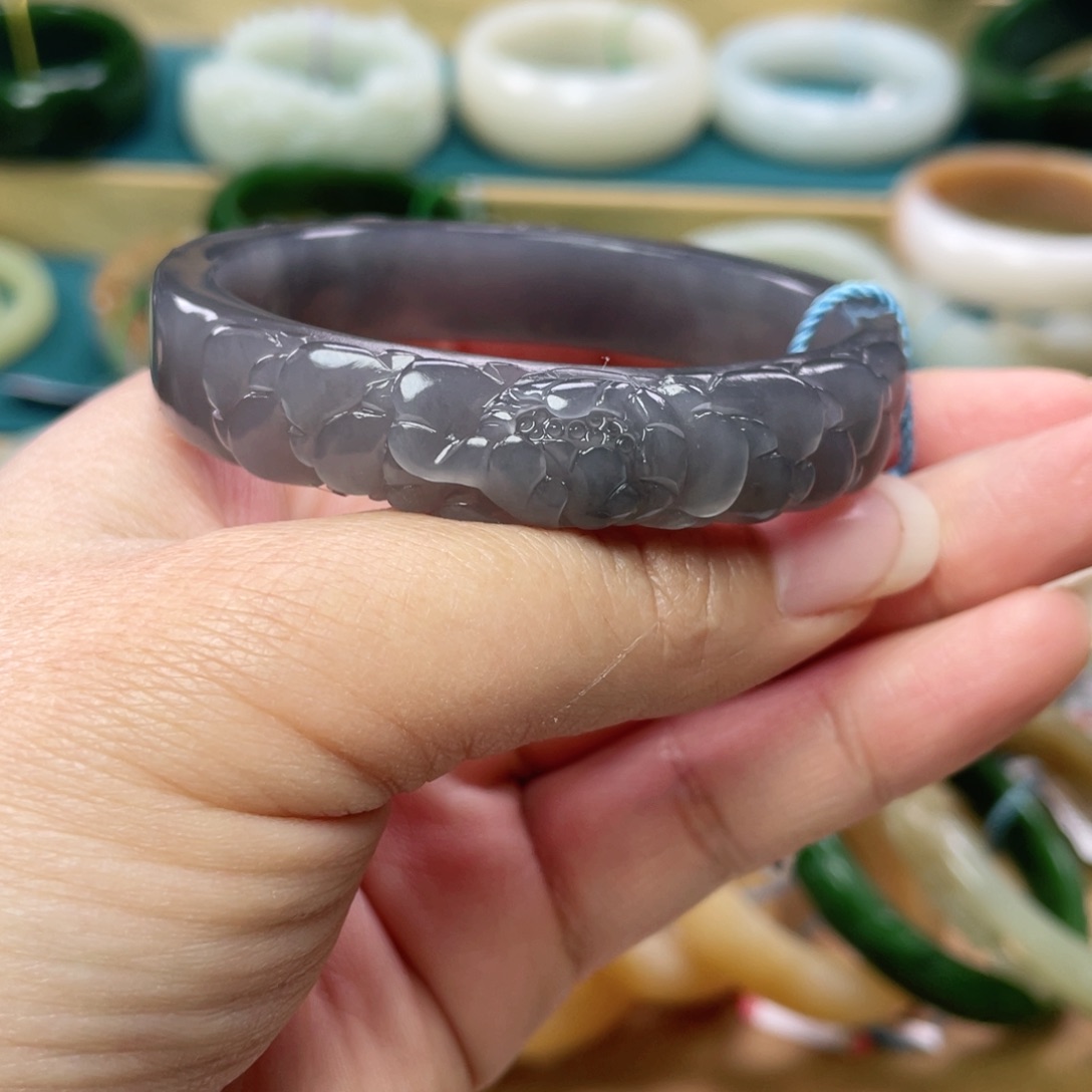 未镶嵌手镯（贵妃镯）和田玉圈口56