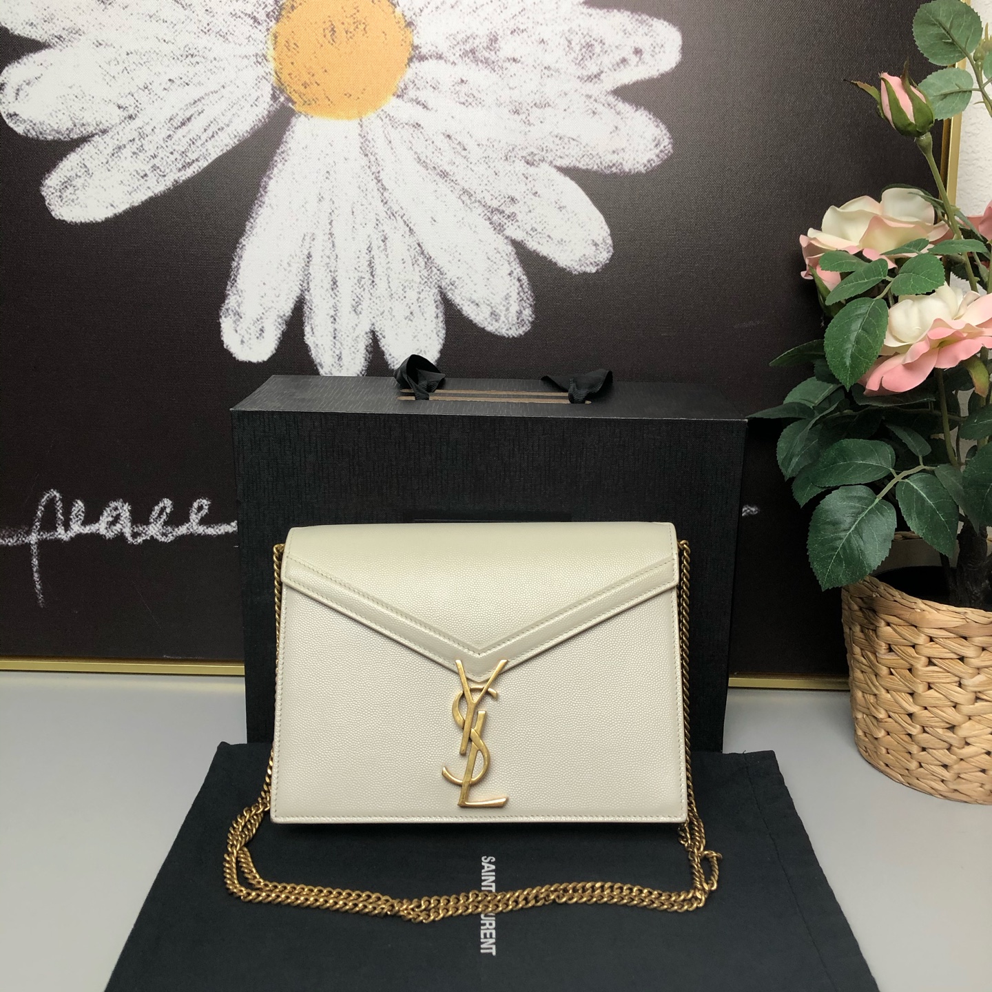 99新 YSL/圣罗兰 圣罗兰/Saint laurent 白金牛皮信封包邮差包