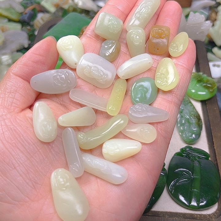 未镶嵌和田玉珠宝半成品A****？