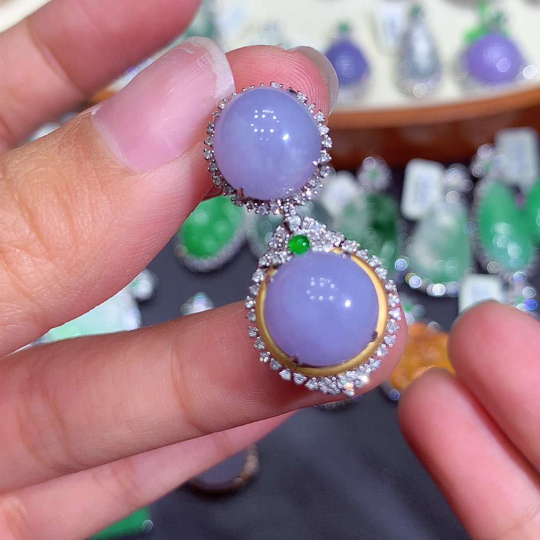 翡翠吊坠(不含链)18K金镶嵌