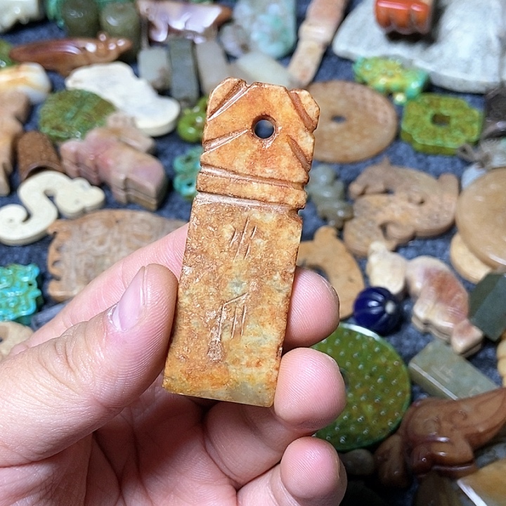 和田玉未镶嵌颈饰42