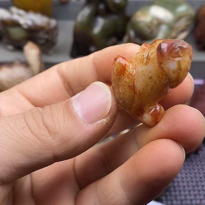 未镶嵌蛇纹石玉颈饰