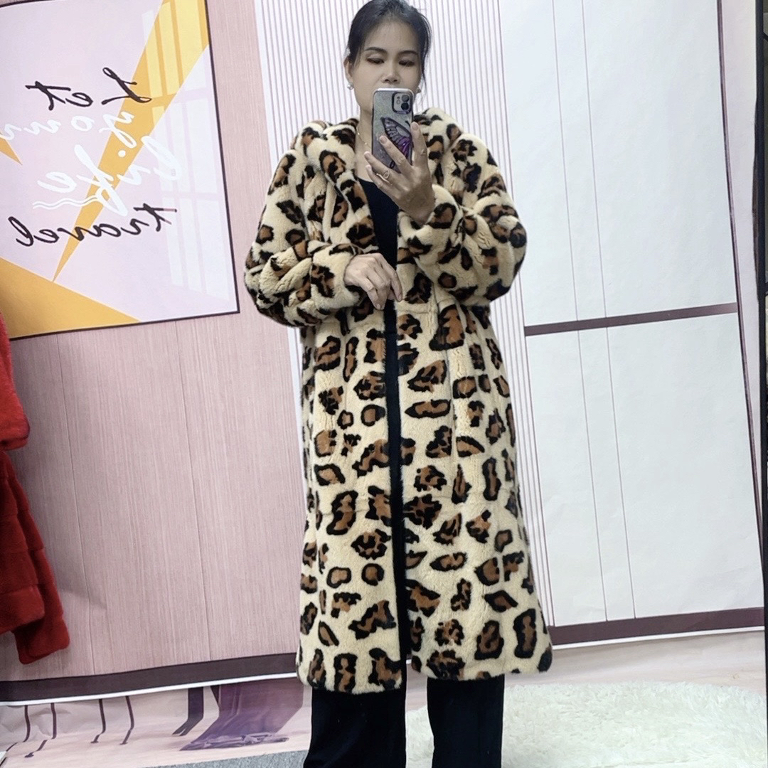女装冬季长款豹纹水貂皮草本冬外套