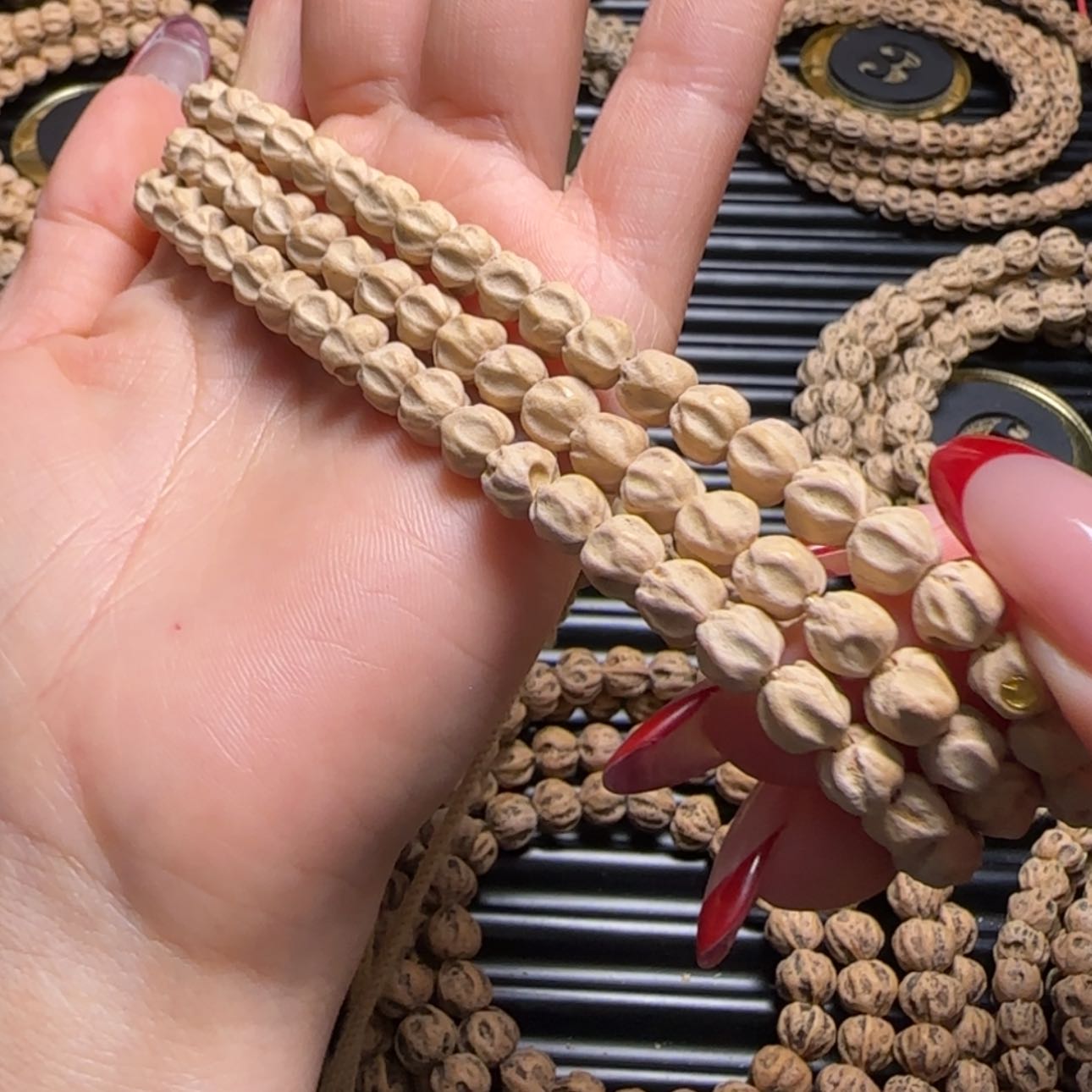 【闪购商品】柏香籽/百香籽吊坠兔****