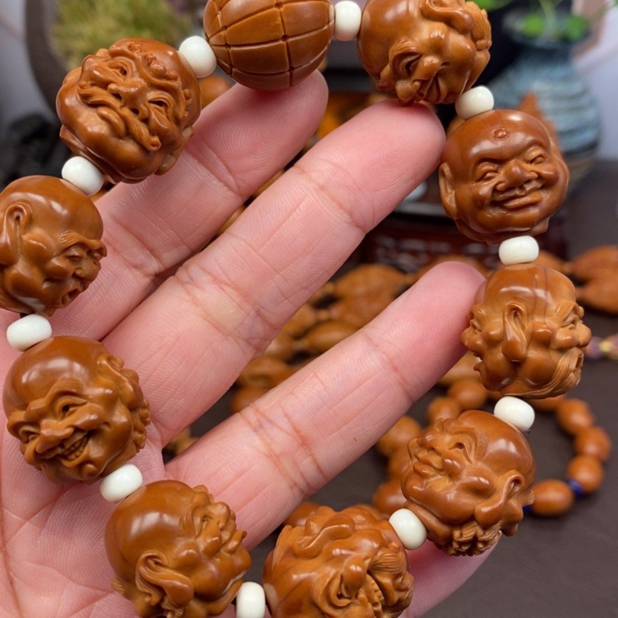 【闪购商品】橄榄核吊坠欢喜罗汉
