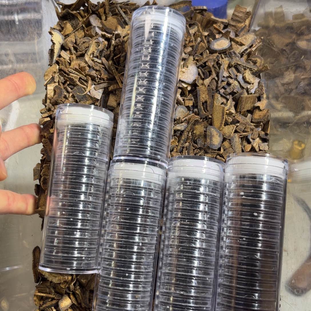 沉香沉香碎屑莺歌绿奇楠小祥云5桶装多样性发货