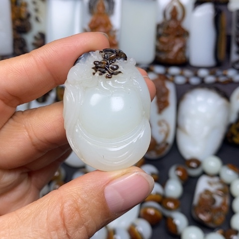 和田玉未镶嵌颈饰