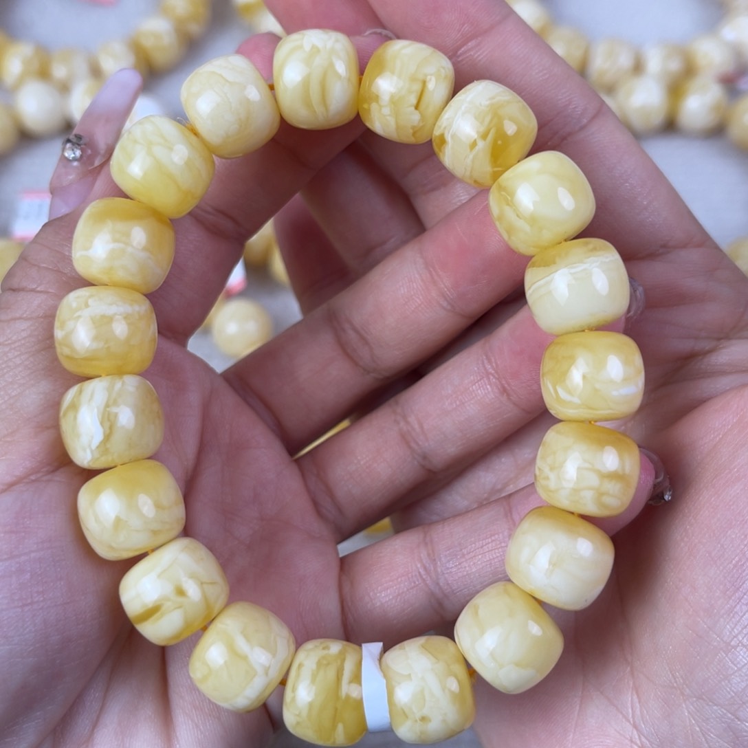 琥珀裸石未镶嵌尺寸13.6