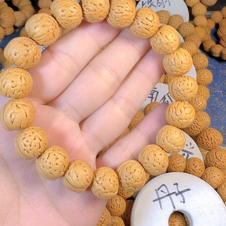 小***哥吊坠桃核15金丹桃核手串