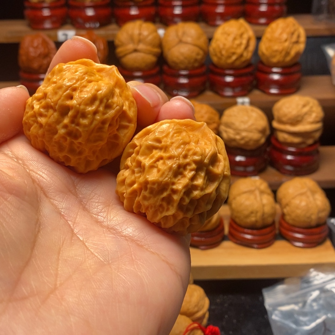 为***舞文玩核桃把件蛤蟆头40尺